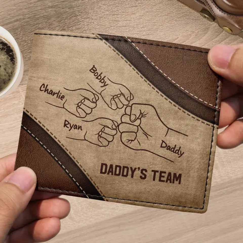 Daddy's Team Fist Bump Personalized Men’s Wallet, Father's Day Gift For Dad, For Grandpa, For Husband