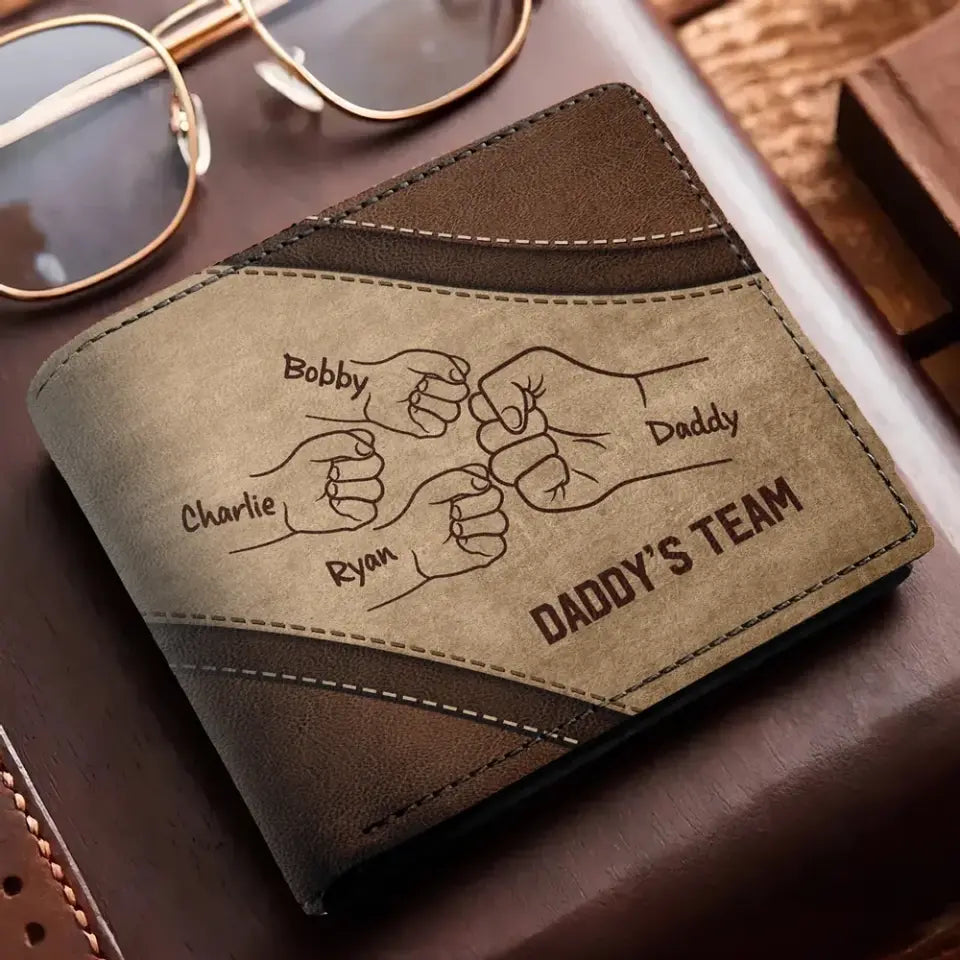 Daddy's Team Fist Bump Personalized Men’s Wallet, Father's Day Gift For Dad, For Grandpa, For Husband