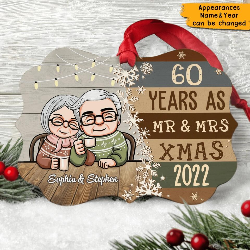 Memorable Christmas - Personalized Anniversary Wooden Ornament